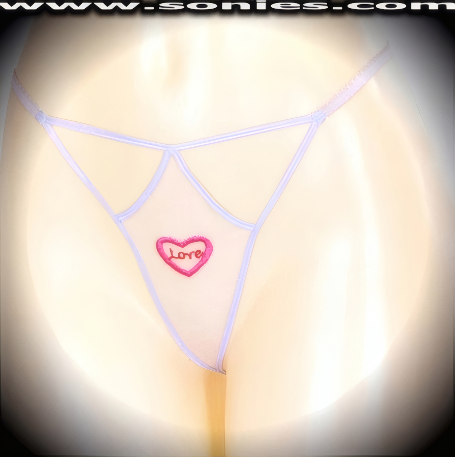 Matilde front cutout panty with embroidered love heart