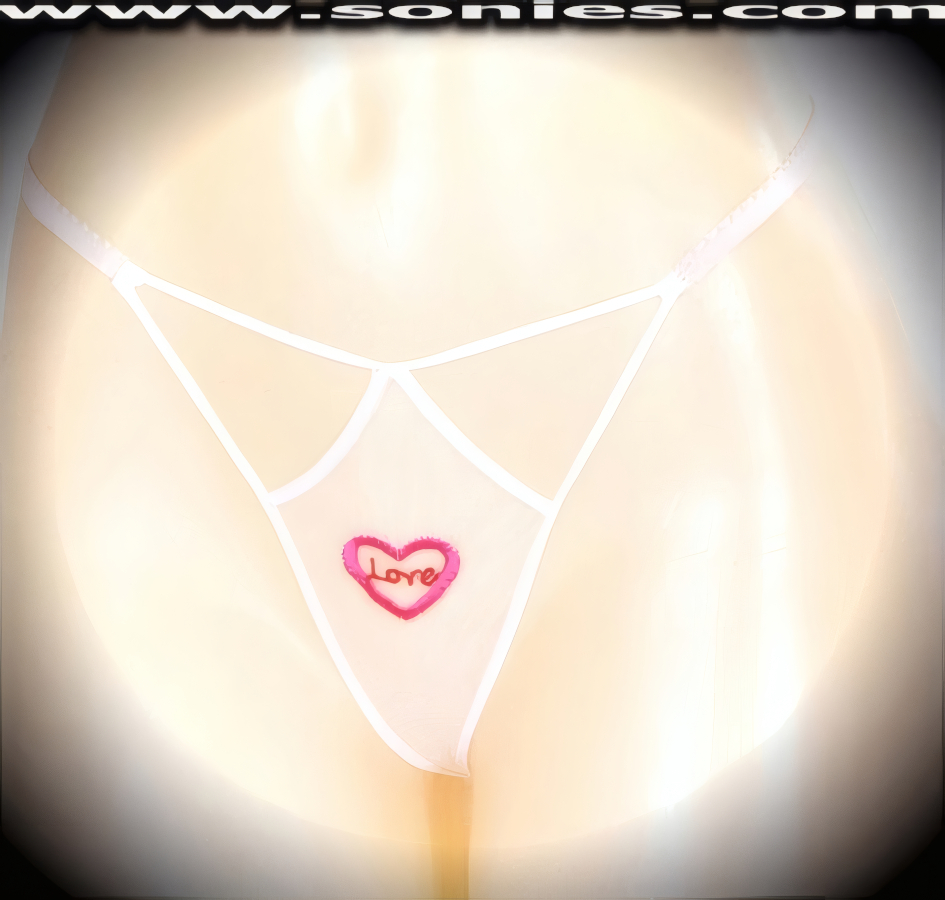 Matilde front cutout panty with embroidered love heart