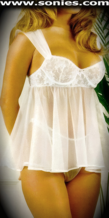 Bernardita mesh with floral lace babydoll and thong panty set