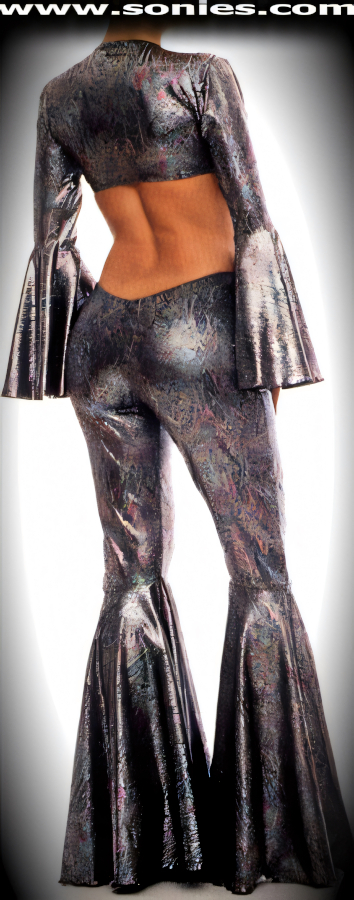 Noche de Pirongia python Lycra top, pants and thong panty set