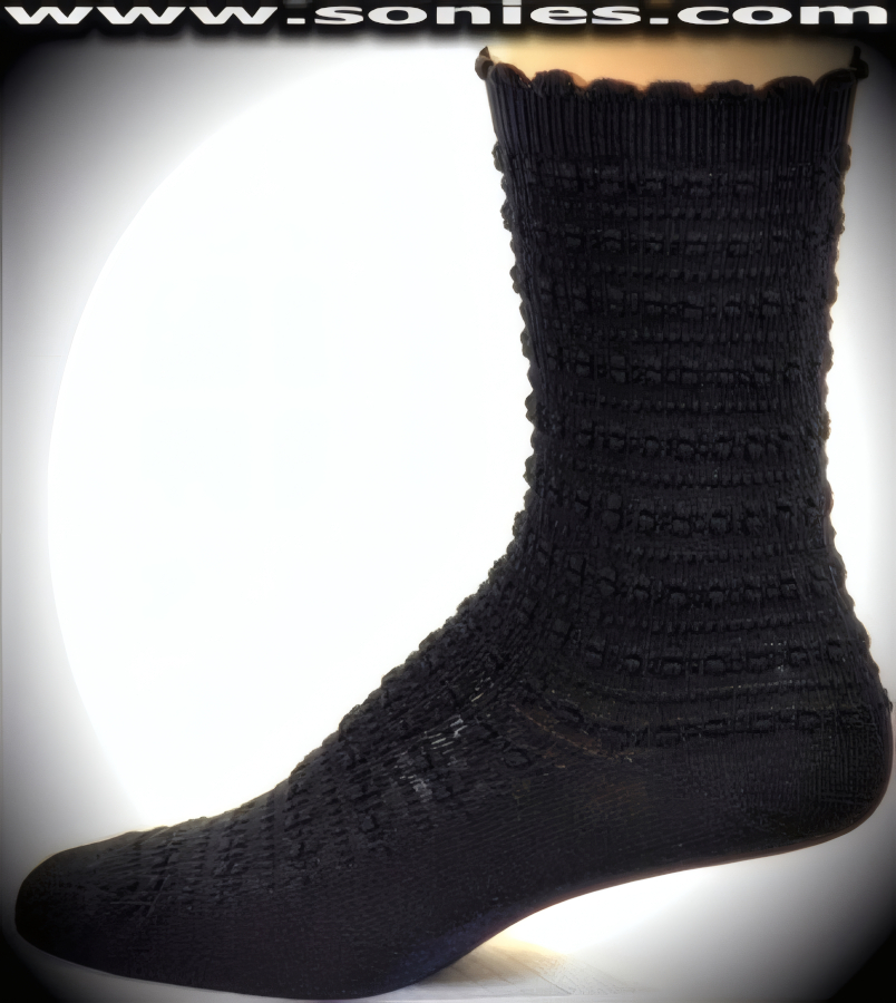 Gentleman's cotton dress socks with pucker pattern design