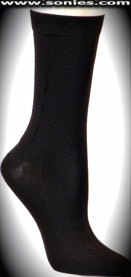 Women's dress socks with rolo link chain design
