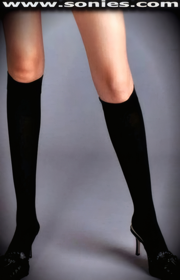 Fang-Tastic stretch opaque knee-high stockings