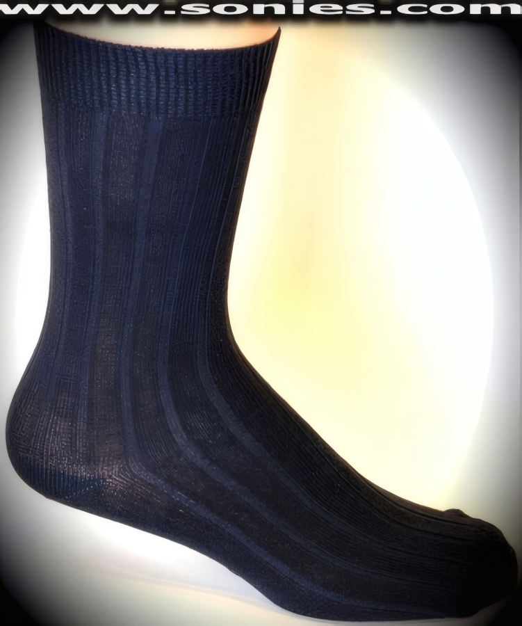 Gentleman's cotton ribbed dress crew socks with reinforced toe