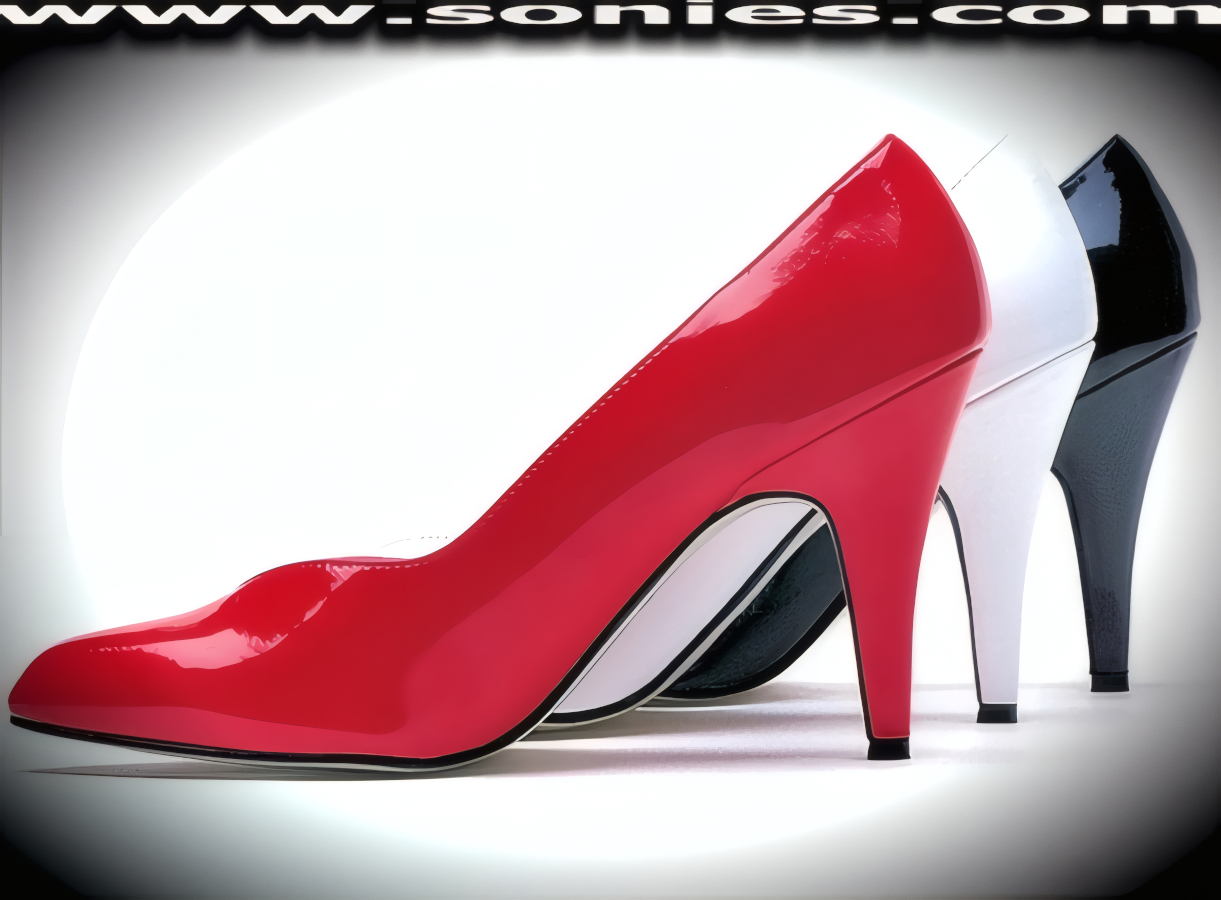 Cradelle 4-Inch Vinyl Pointed-Toe Pumps