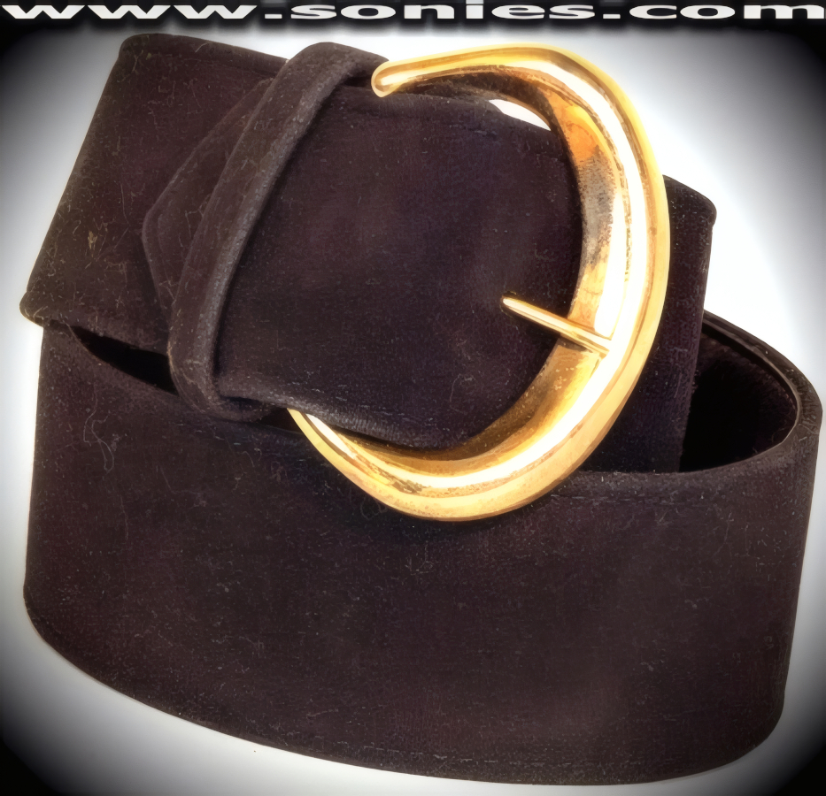 Athos Suede Belt with Modern Gold Buckle