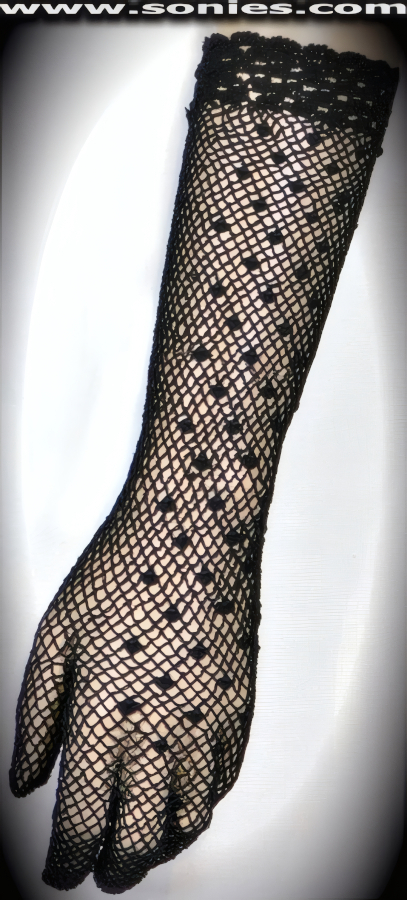 100% cotton crochet gloves with detail cuff finish